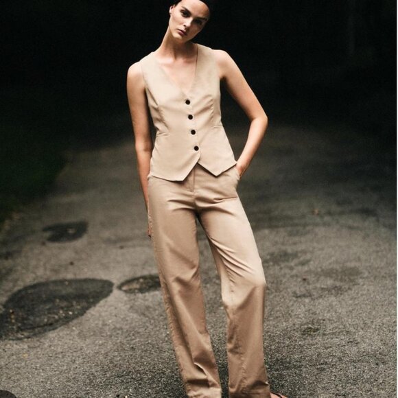 Zara Vest Suit - Picture 1 of 5